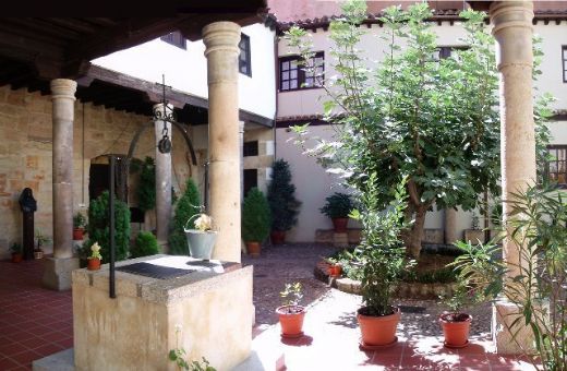 /Archivos/Fotos/25/Salamanca/3B Patio.jpg